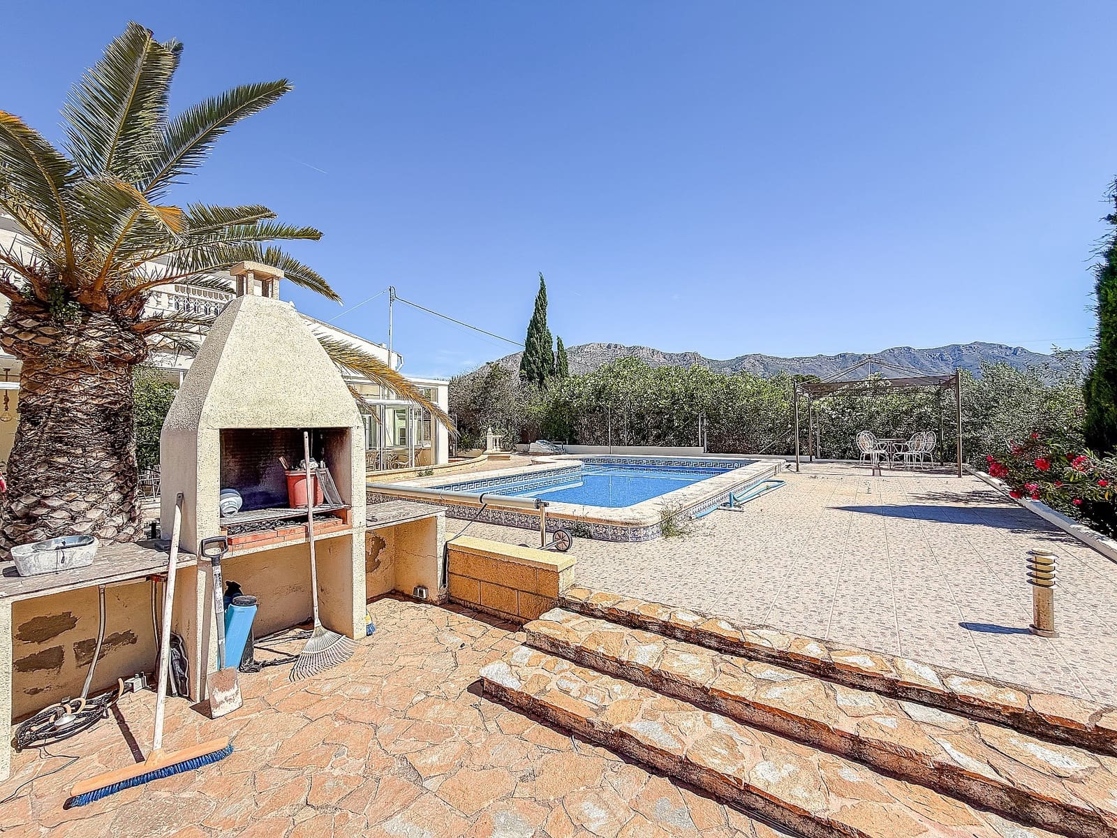 Chalet de 5 habitaciones en El Cantón en venta con piscina - 449.995 € (Ref: 9859087)