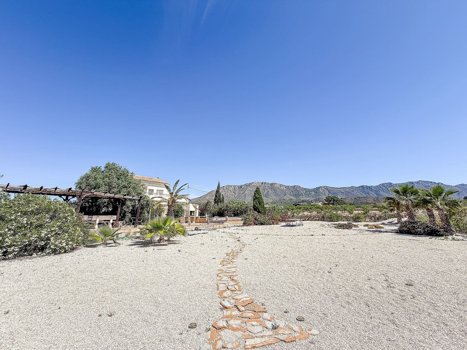 Chalet de 5 habitaciones en El Cantón en venta con piscina - 449.995 € (Ref: 9859087)