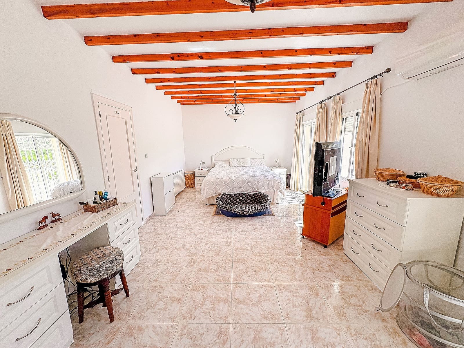 Chalet de 5 habitaciones en El Cantón en venta con piscina - 449.995 € (Ref: 9859087)