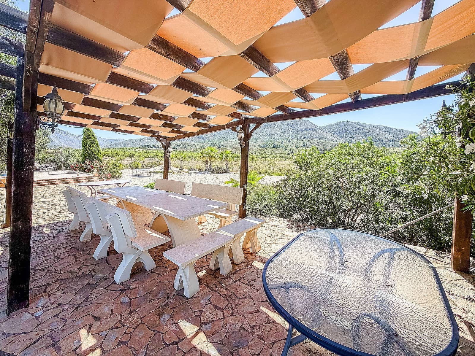 Chalet de 5 habitaciones en El Cantón en venta con piscina - 449.995 € (Ref: 9859087)