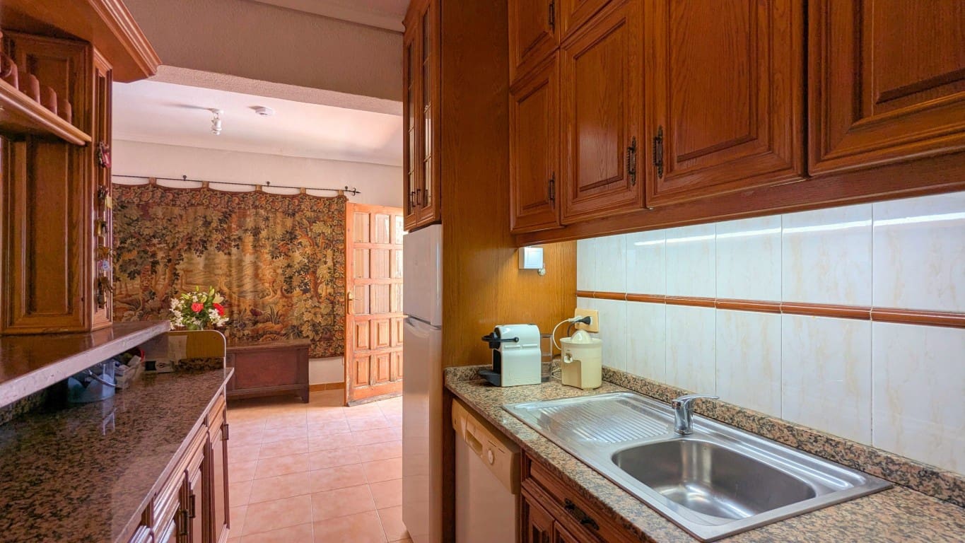 4 slaapkamer Villa te koop in Ciudad Quesada met zwembad - € 385.000 (Ref: 9875673)