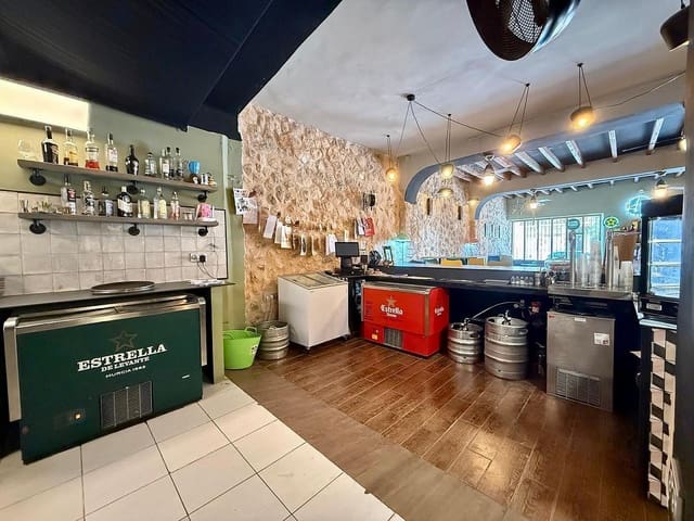 3 slaapkamer Huis te koop in Pinoso - € 370.000 (Ref: 9875674)