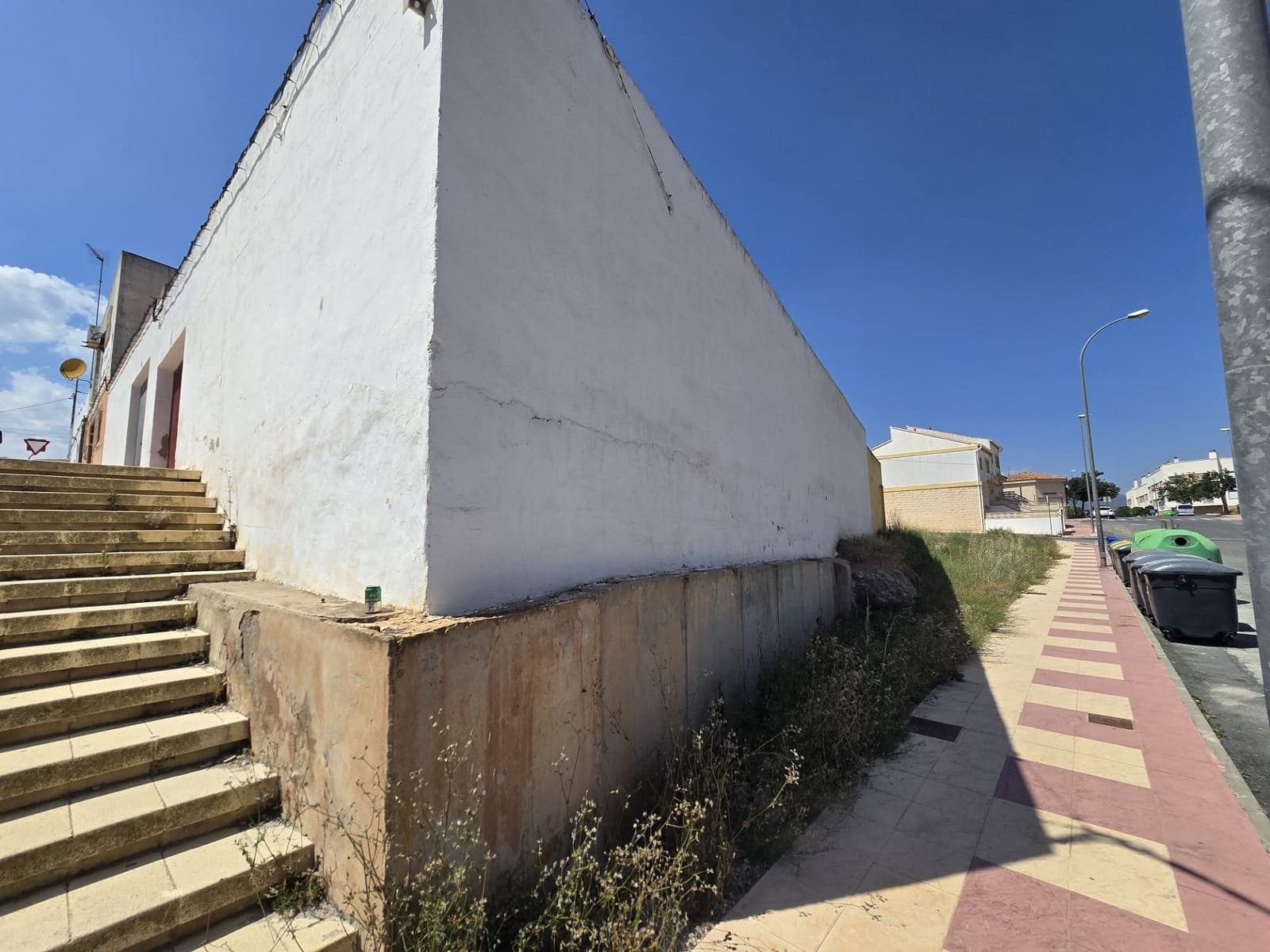 Townhouse for sale in Sax with pool garage - € 45,000 (Ref: 9882625)