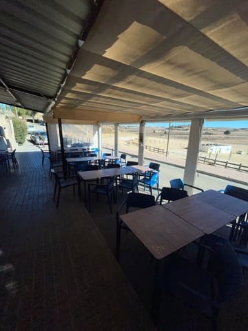 Commercial for sale in Pinoso - € 160,000 (Ref: 9891687)