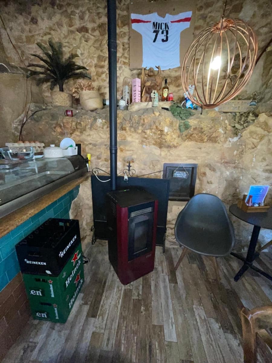 Commercial for sale in Pinoso - € 160,000 (Ref: 9891687)