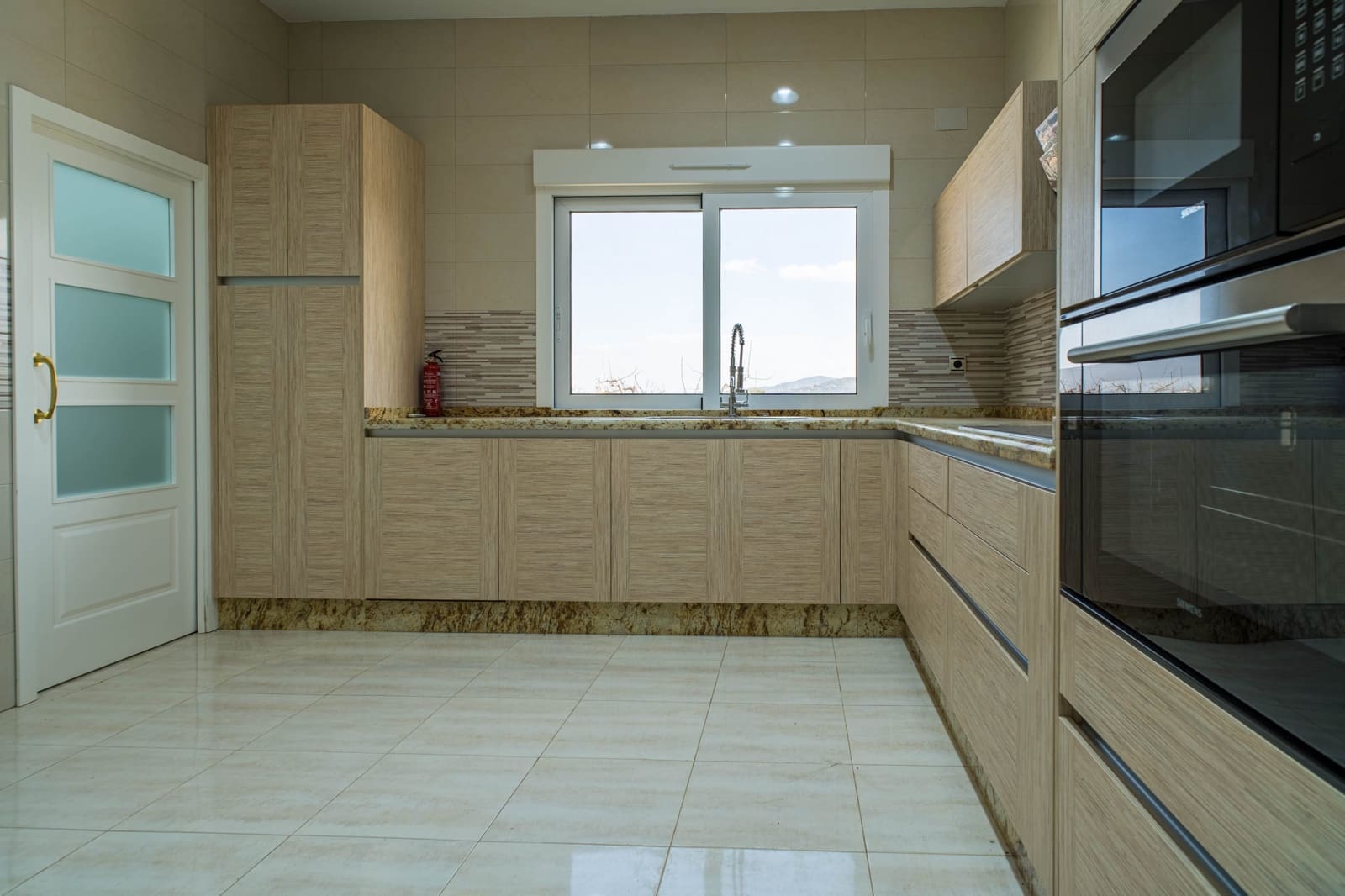 4 Zimmer Villa zu verkaufen in Pinoso - 595.000 € (Ref: 9894931)