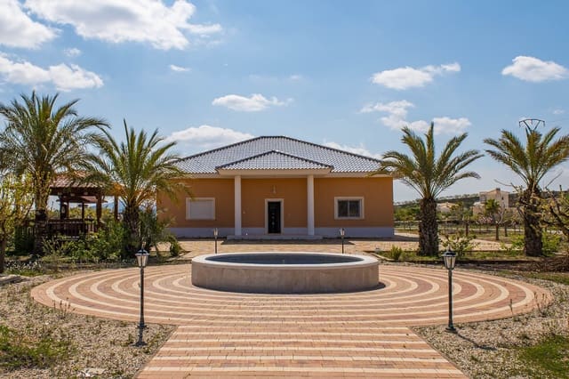 4 Zimmer Villa zu verkaufen in Pinoso - 595.000 € (Ref: 9894931)