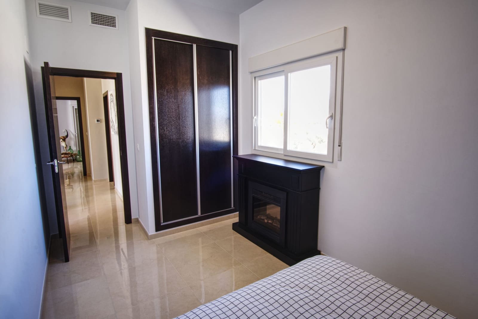 4 slaapkamer Villa te koop in Pinoso met zwembad garage - € 599.000 (Ref: 9894932)
