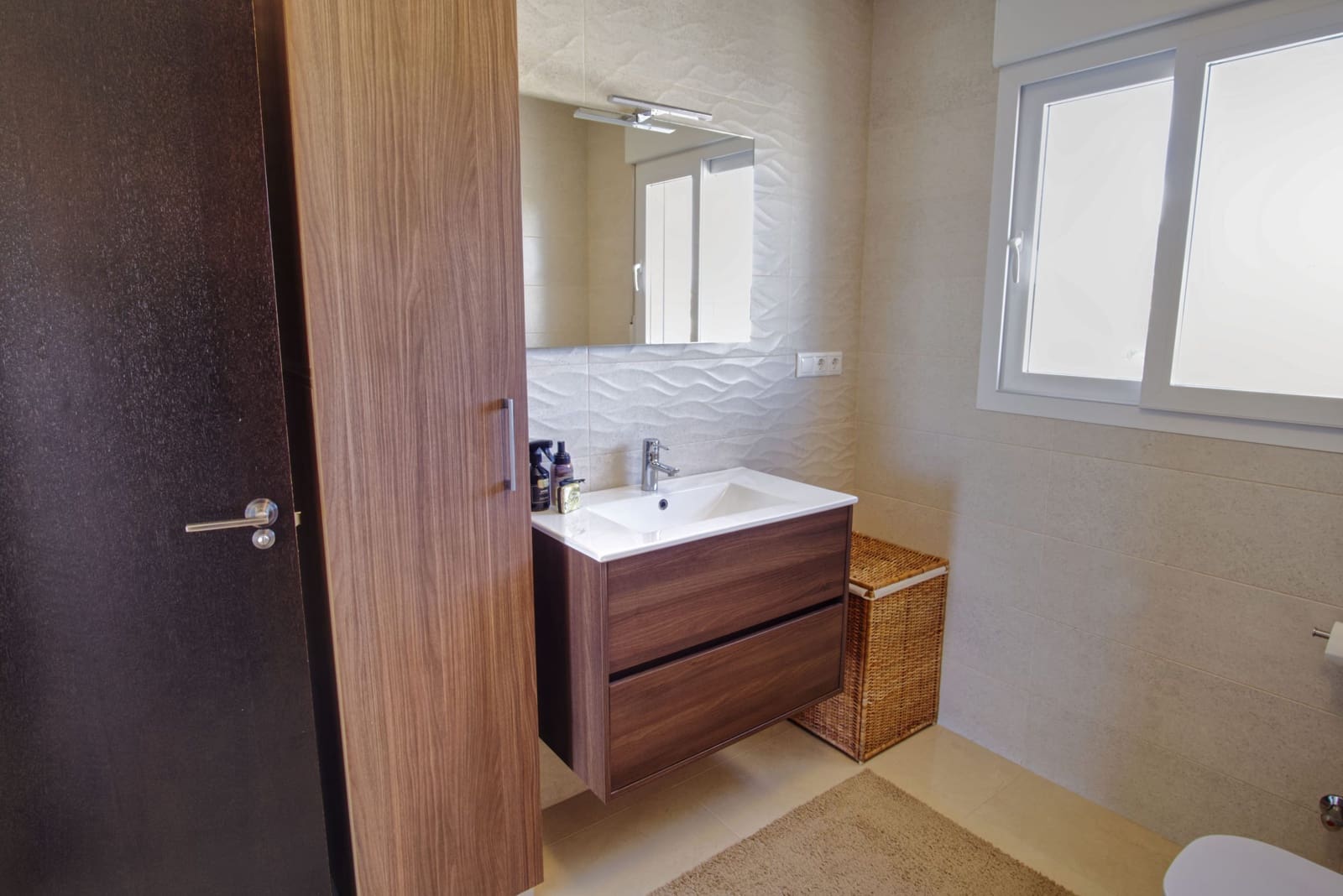 4 slaapkamer Villa te koop in Pinoso met zwembad garage - € 599.000 (Ref: 9894932)