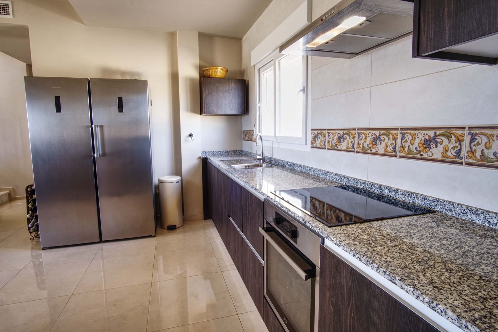 4 slaapkamer Villa te koop in Pinoso met zwembad garage - € 599.000 (Ref: 9894932)
