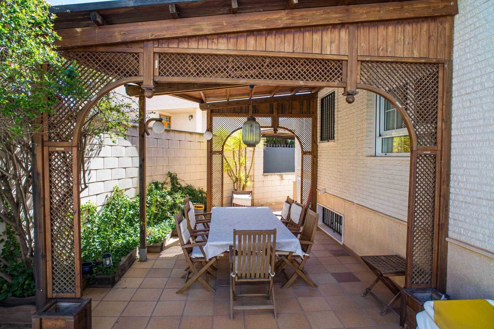 4 bedroom Villa for sale in Elda with pool - € 430,000 (Ref: 9894935)