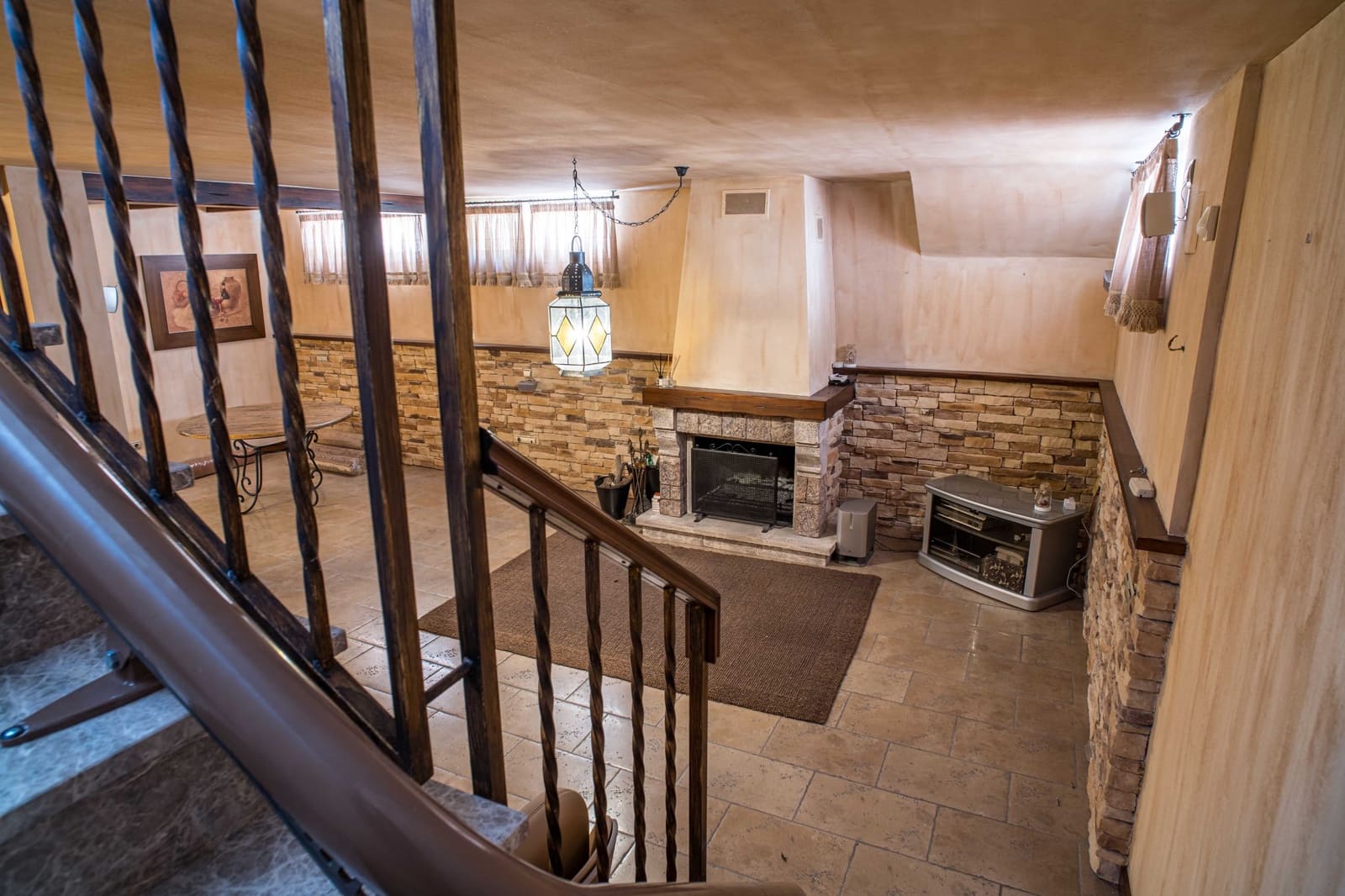 4 bedroom Villa for sale in Elda with pool - € 430,000 (Ref: 9894935)
