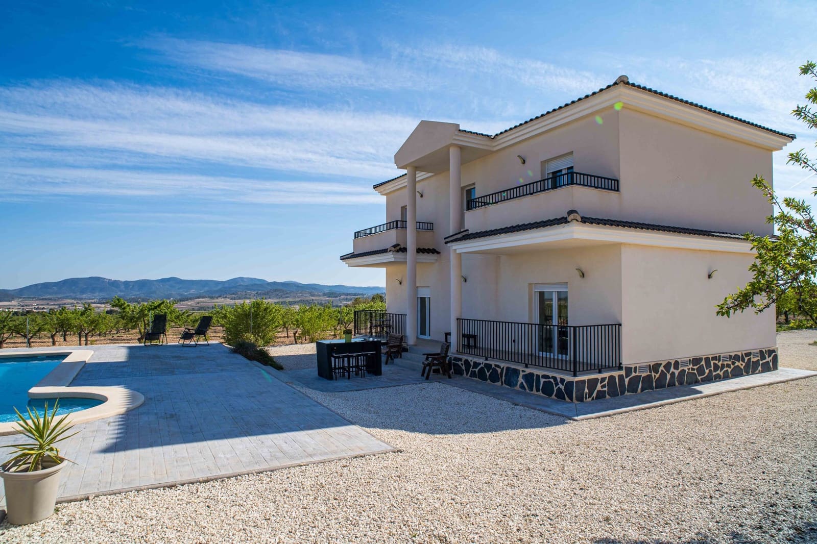 3 bedroom Villa for sale in Lel with pool - € 495,000 (Ref: 9894936)