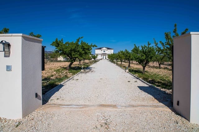 3 bedroom Villa for sale in Lel, Pinoso with pool - € 495,000 (Ref: 9894936)