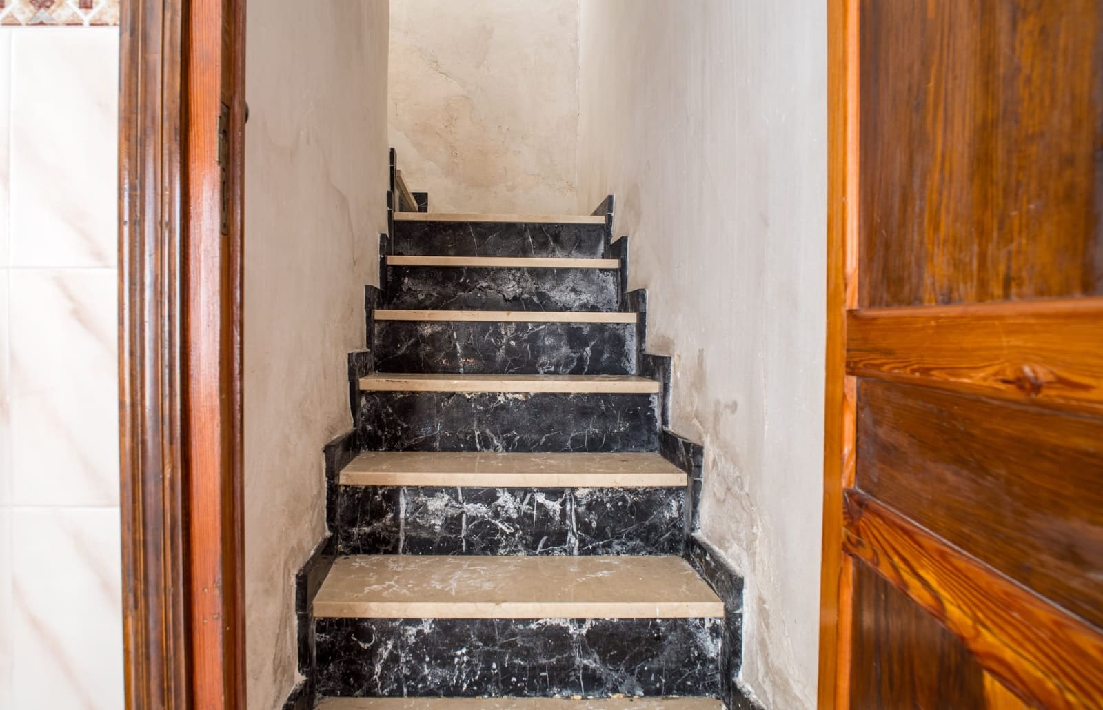 5 Zimmer Haus zu verkaufen in Pinoso mit Garage - 159.000 € (Ref: 9894941)