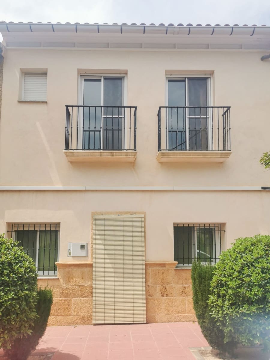 4 soverom Hus til salgs i L'Alguena / Alguenya - € 130 000 (Ref: 9894945)