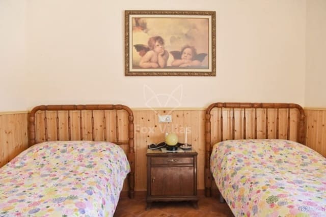 Finca/Casa Rural de 4 habitaciones en La Alberquilla, Jumilla en venta - 197.000 € (Ref: 9894947)