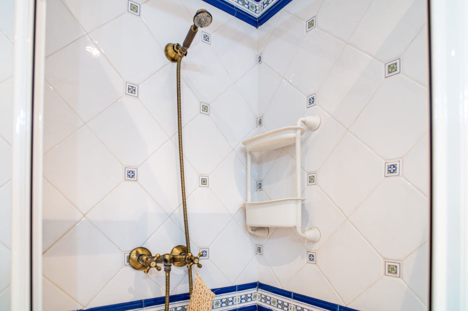Casa de 5 habitaciones en Pinoso en venta - 320.000 € (Ref: 9900071)