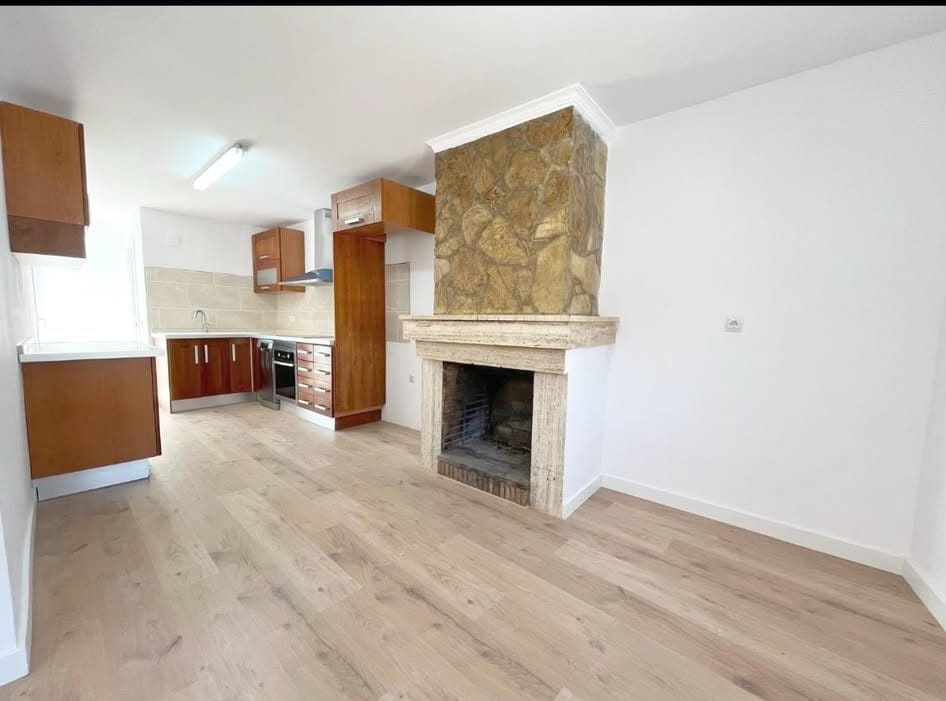 3 bedroom Townhouse for sale in L'Alguena / Alguenya - € 125,000 (Ref: 9900072)