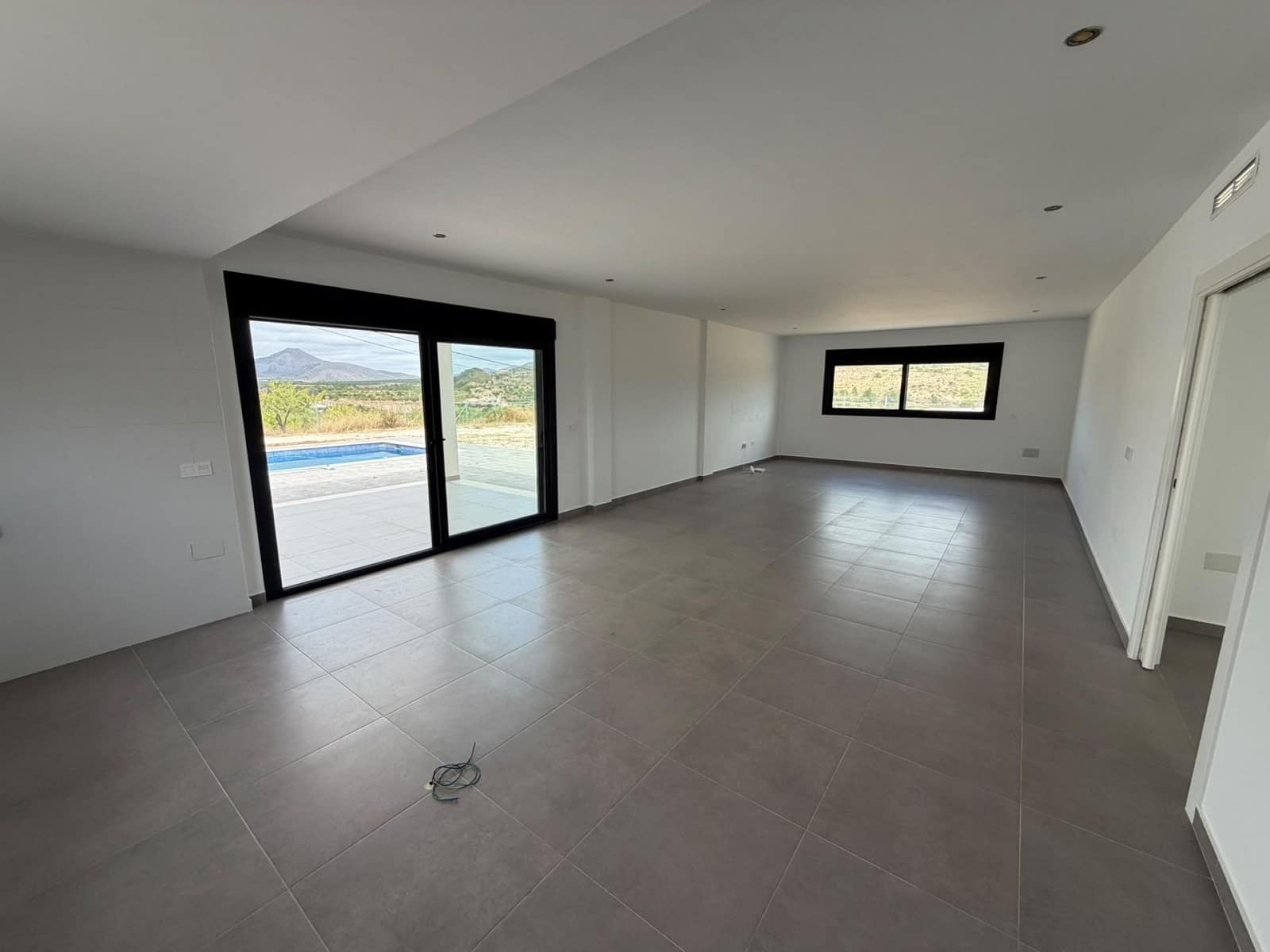 4 slaapkamer Villa te koop in Macisvenda met zwembad - € 395.000 (Ref: 9902803)