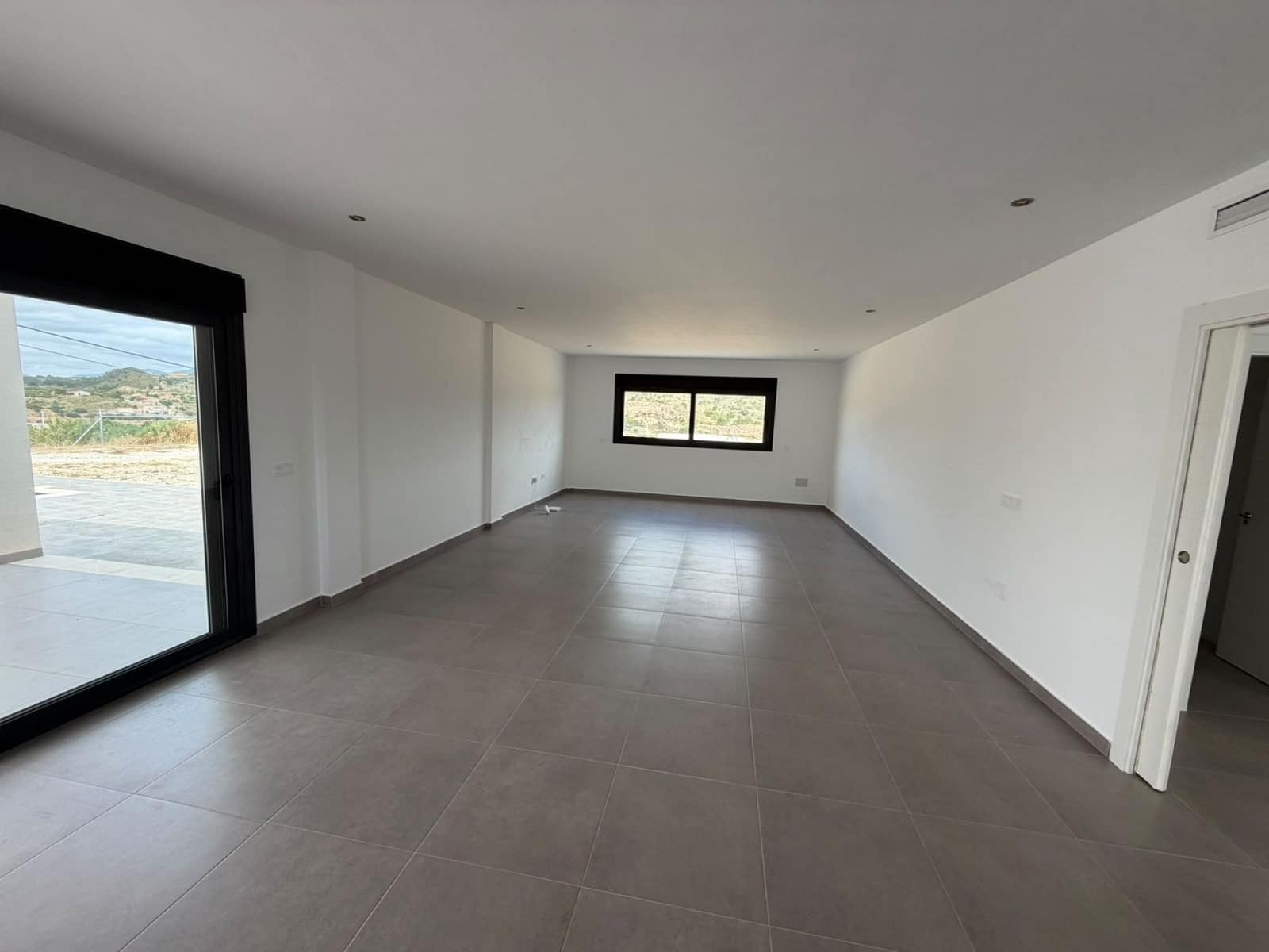 4 slaapkamer Villa te koop in Macisvenda met zwembad - € 395.000 (Ref: 9902803)