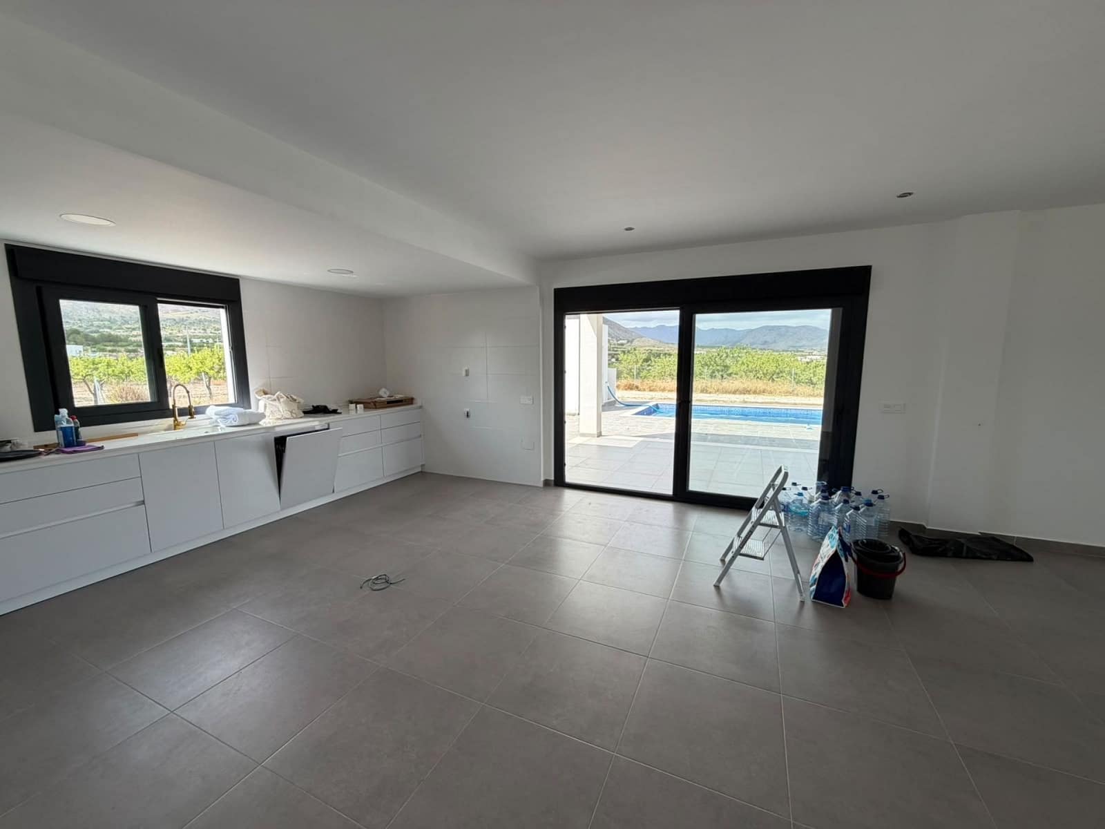 4 slaapkamer Villa te koop in Macisvenda met zwembad - € 395.000 (Ref: 9902803)