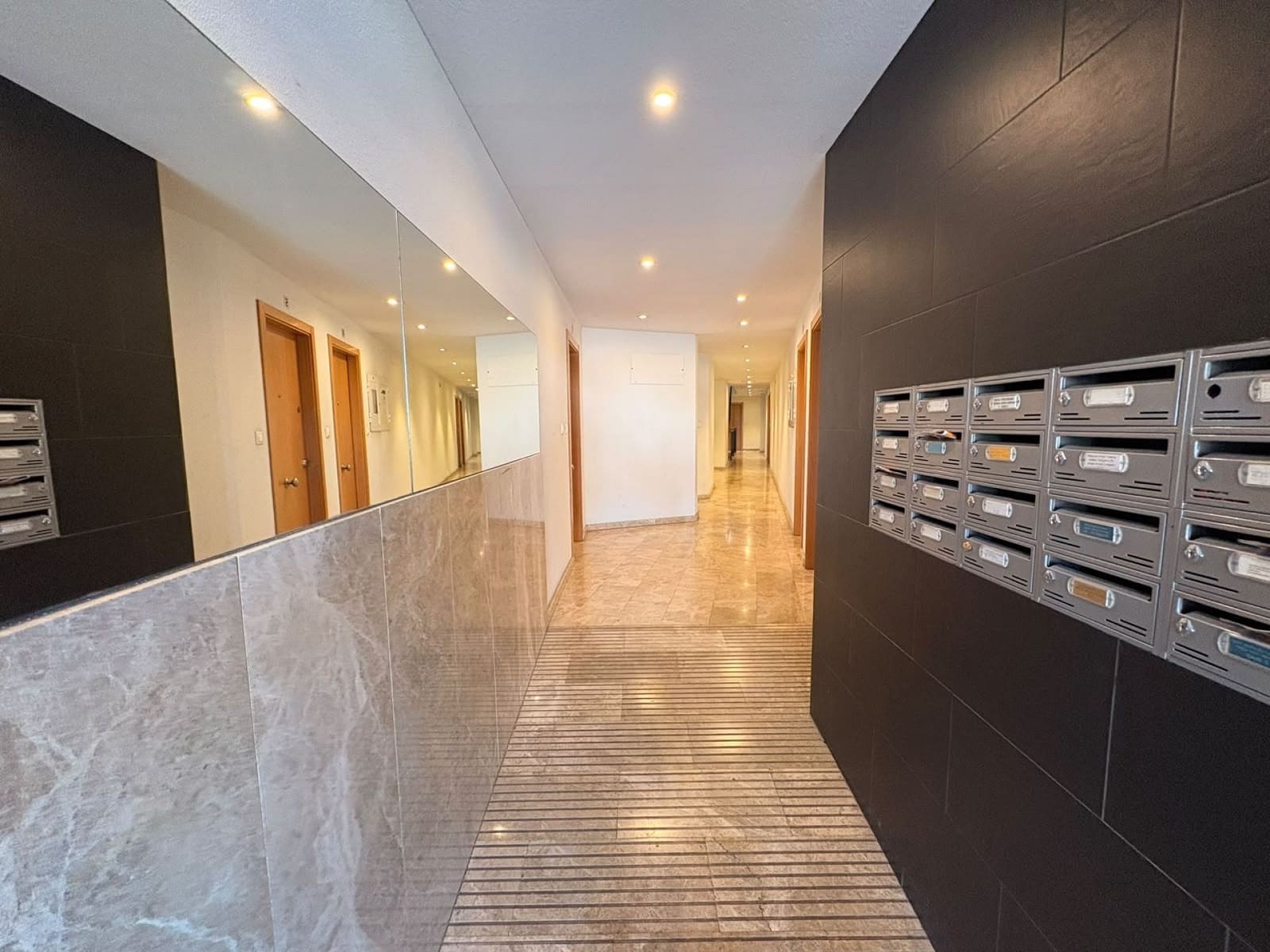 3 bedroom Apartment for sale in Sax with pool - € 125,000 (Ref: 9906949)