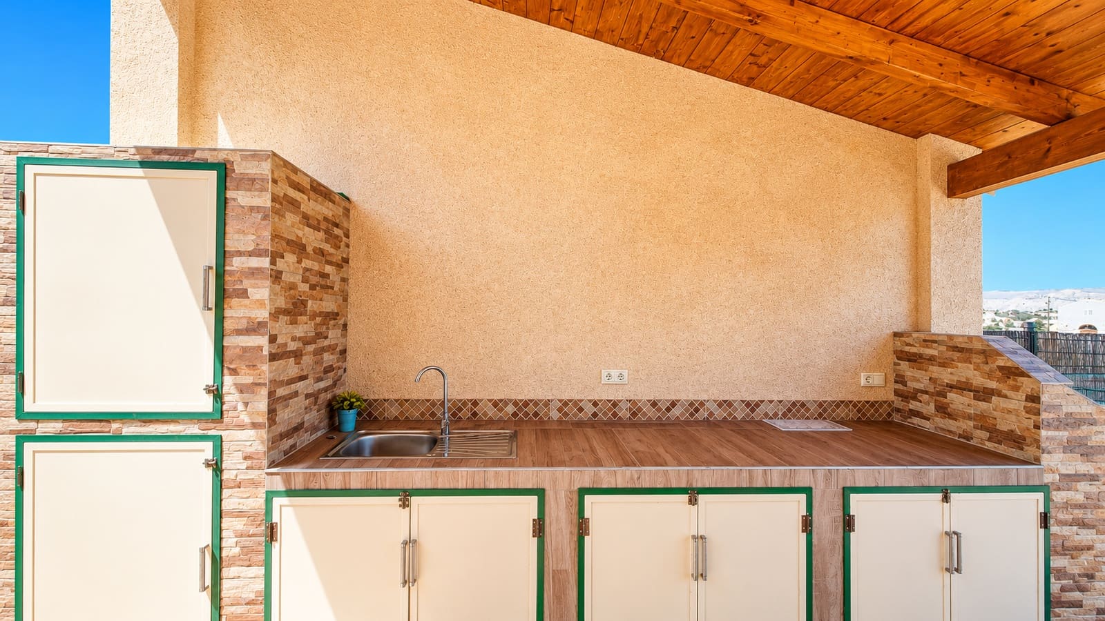3 bedroom Villa for sale in Macisvenda with pool garage - € 265,000 (Ref: 9910026)