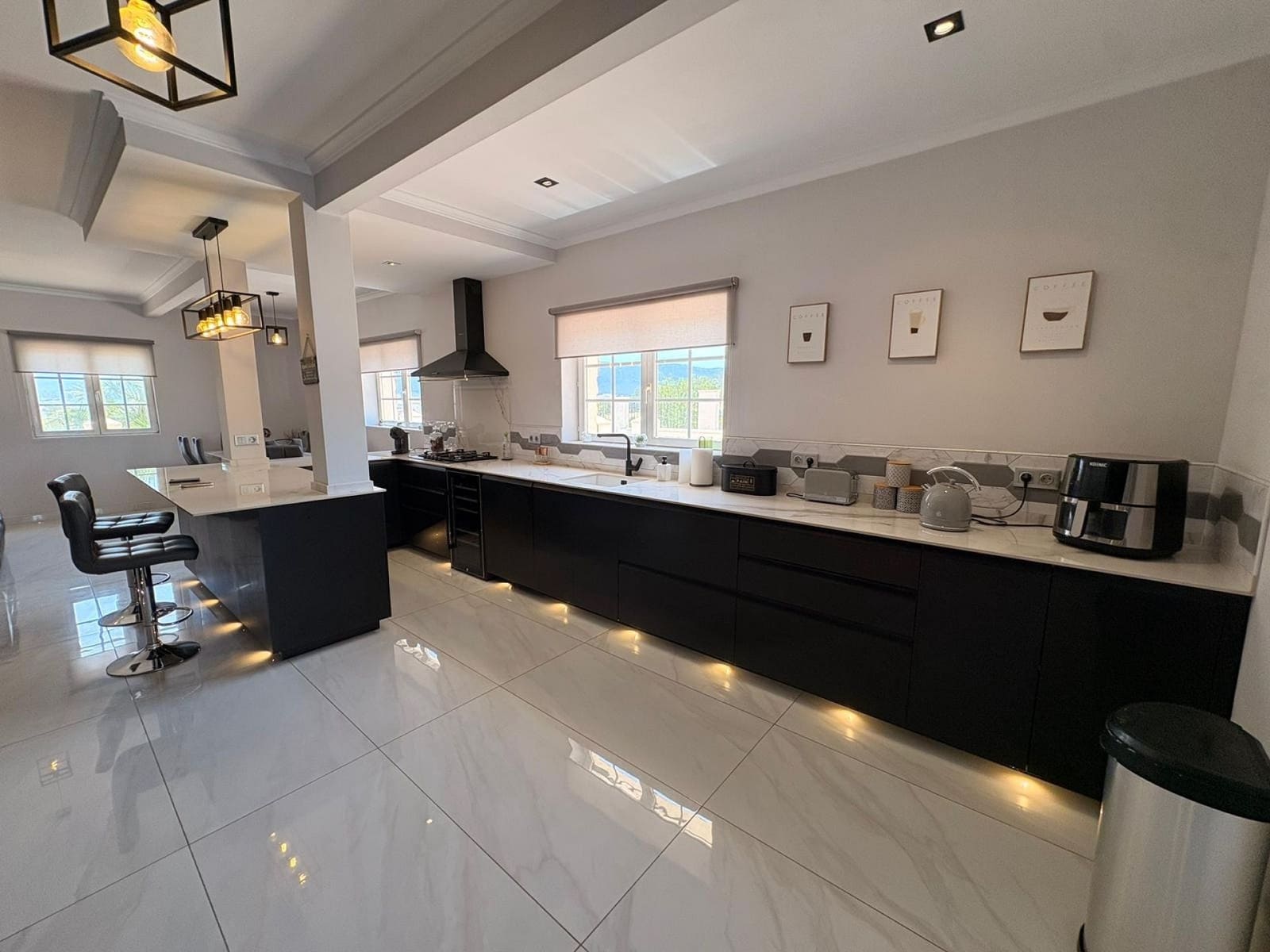 4 Zimmer Gewerbe zu verkaufen in Salinas mit Pool - 695.000 € (Ref: 9928728)