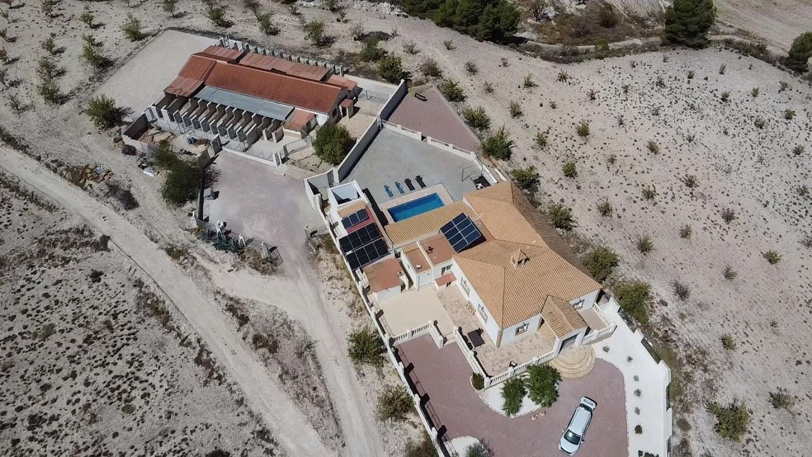 4 slaapkamer Commercieel te koop in Salinas met zwembad - € 695.000 (Ref: 9928728)