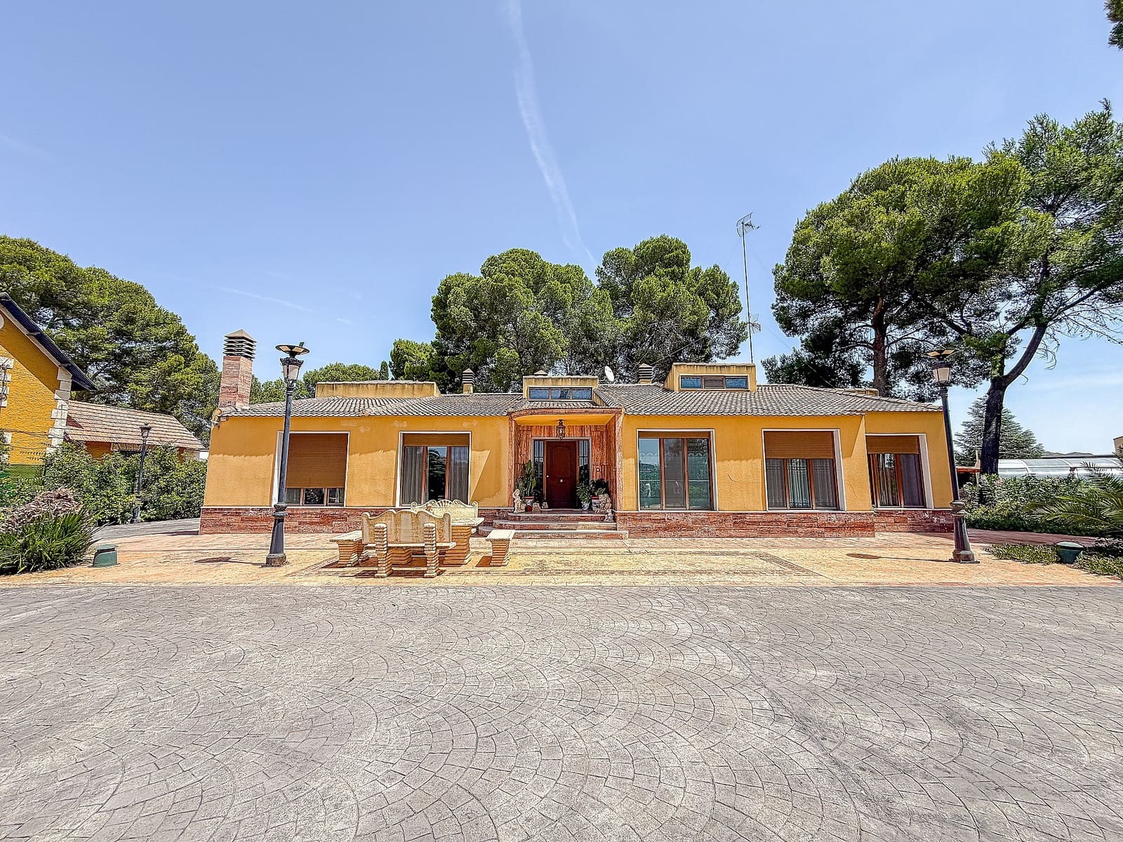 4 soverom Villa til salgs i Yecla med svømmebasseng garasje - € 699 000 (Ref: 9935508)