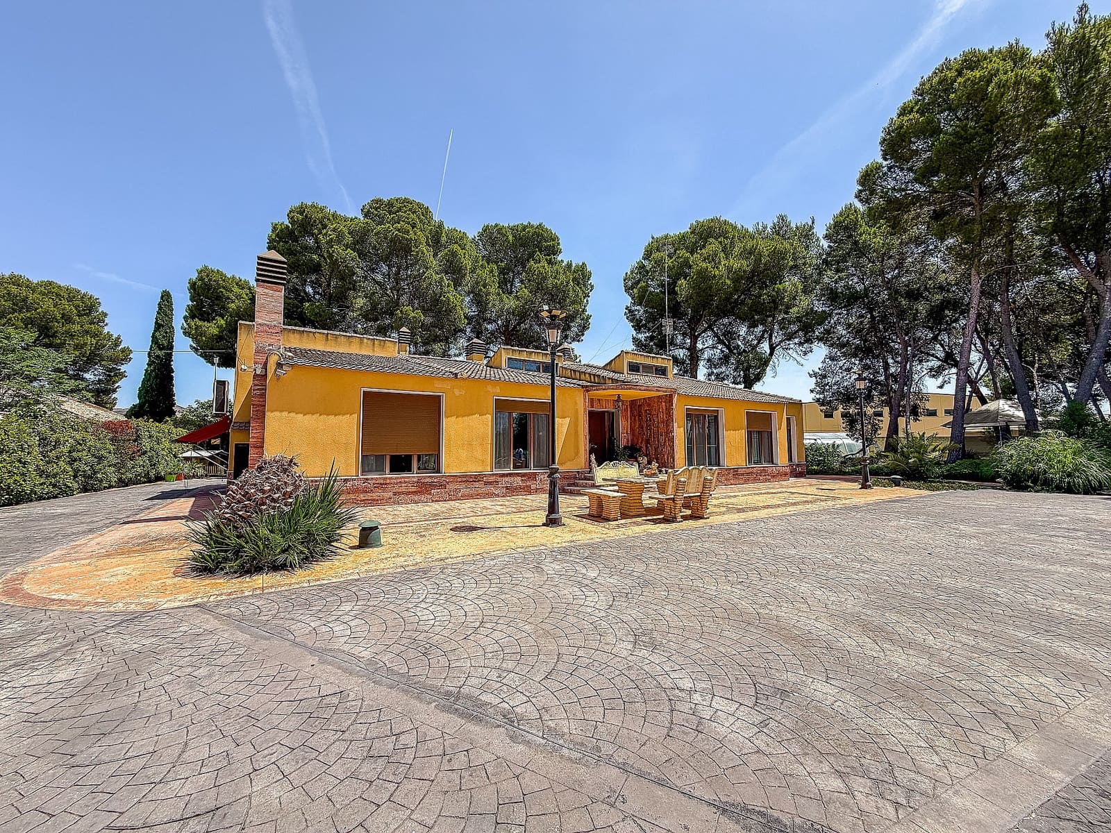 4 soverom Villa til salgs i Yecla med svømmebasseng garasje - € 699 000 (Ref: 9935508)