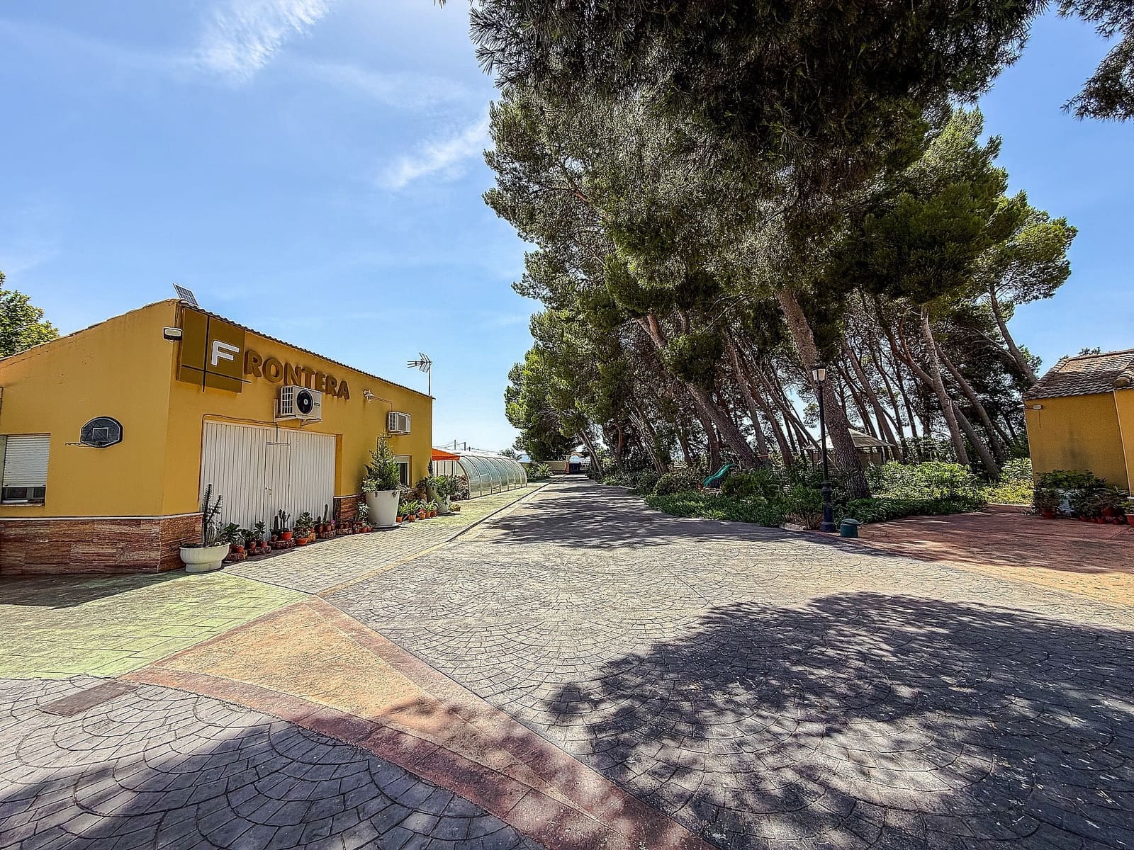 4 soverom Villa til salgs i Yecla med svømmebasseng garasje - € 699 000 (Ref: 9935508)