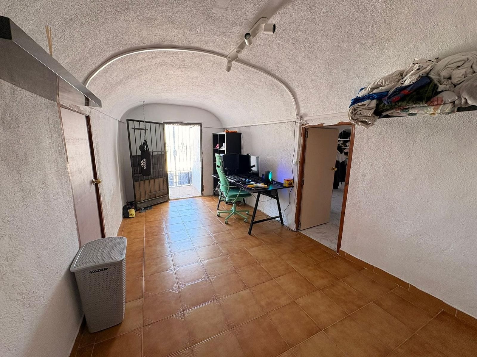 6 soveværelse Finca/Landehus til salg i Jumilla med swimmingpool garage - € 425.000 (Ref: 9939335)