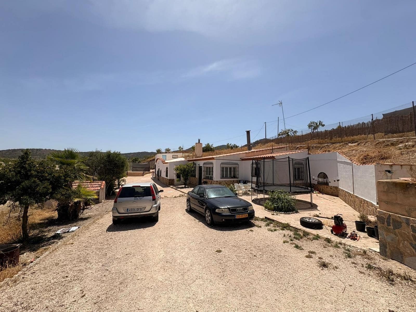 6 soveværelse Finca/Landehus til salg i Jumilla med swimmingpool garage - € 425.000 (Ref: 9939335)
