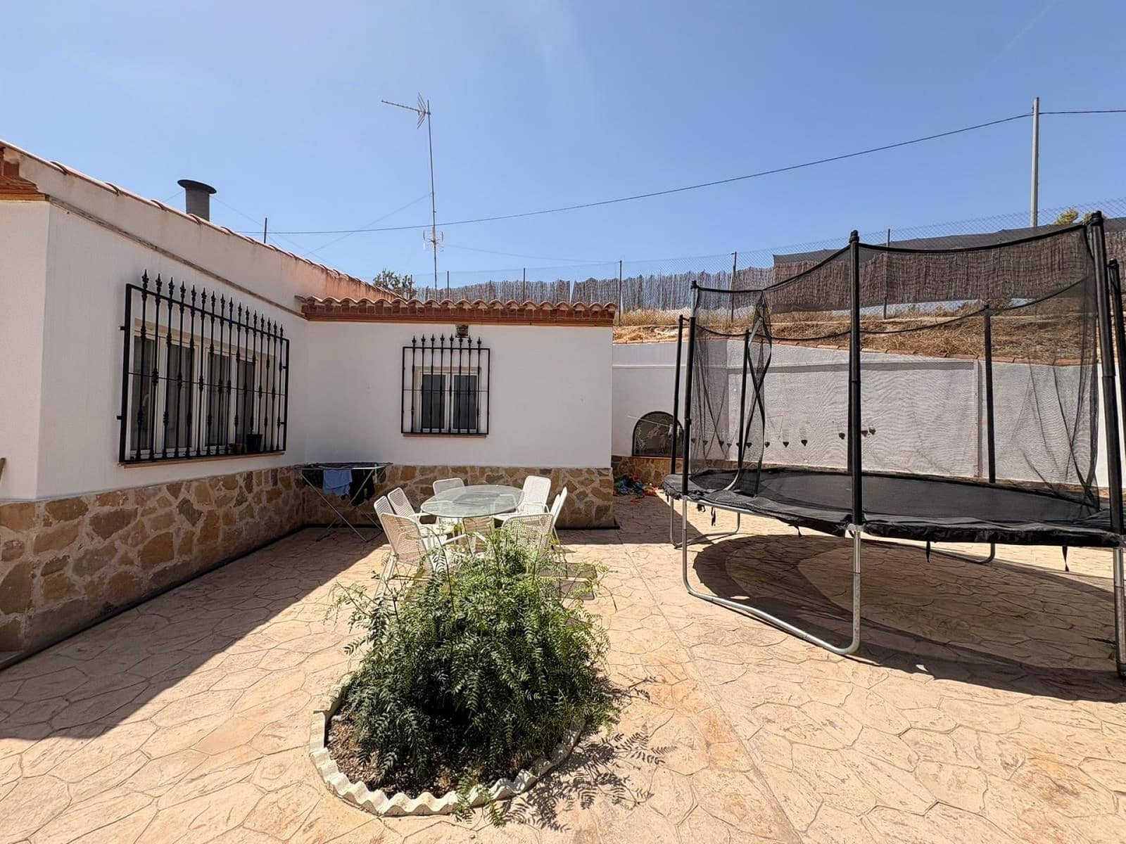 6 soveværelse Finca/Landehus til salg i Jumilla med swimmingpool garage - € 425.000 (Ref: 9939335)