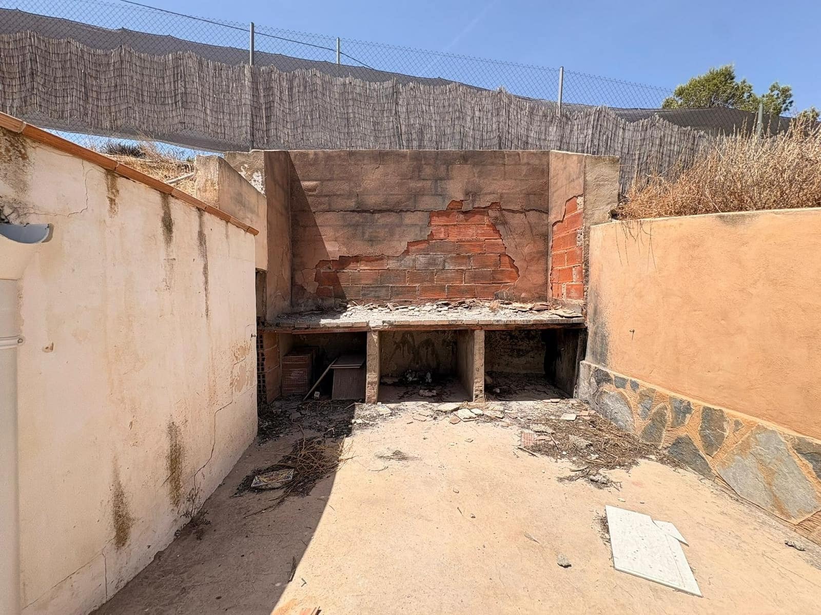 6 soveværelse Finca/Landehus til salg i Jumilla med swimmingpool garage - € 425.000 (Ref: 9939335)
