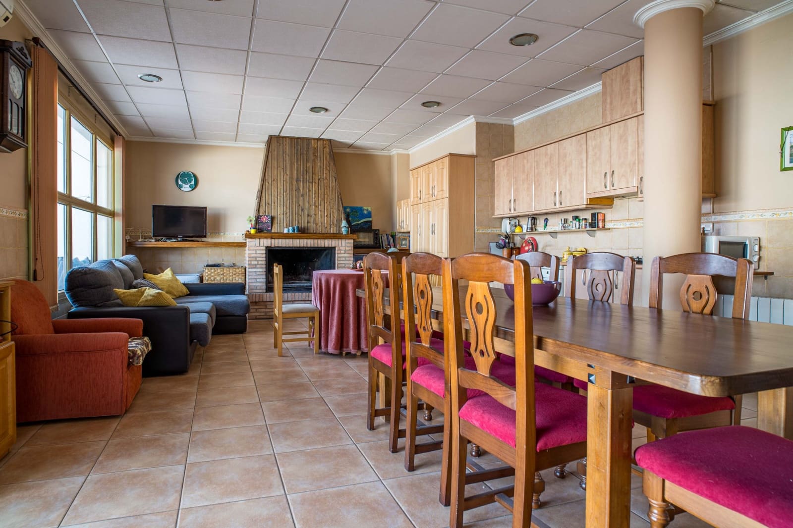 Chalet de 5 habitaciones en Pinoso en venta con piscina garaje - 399.950 € (Ref: 9958434)