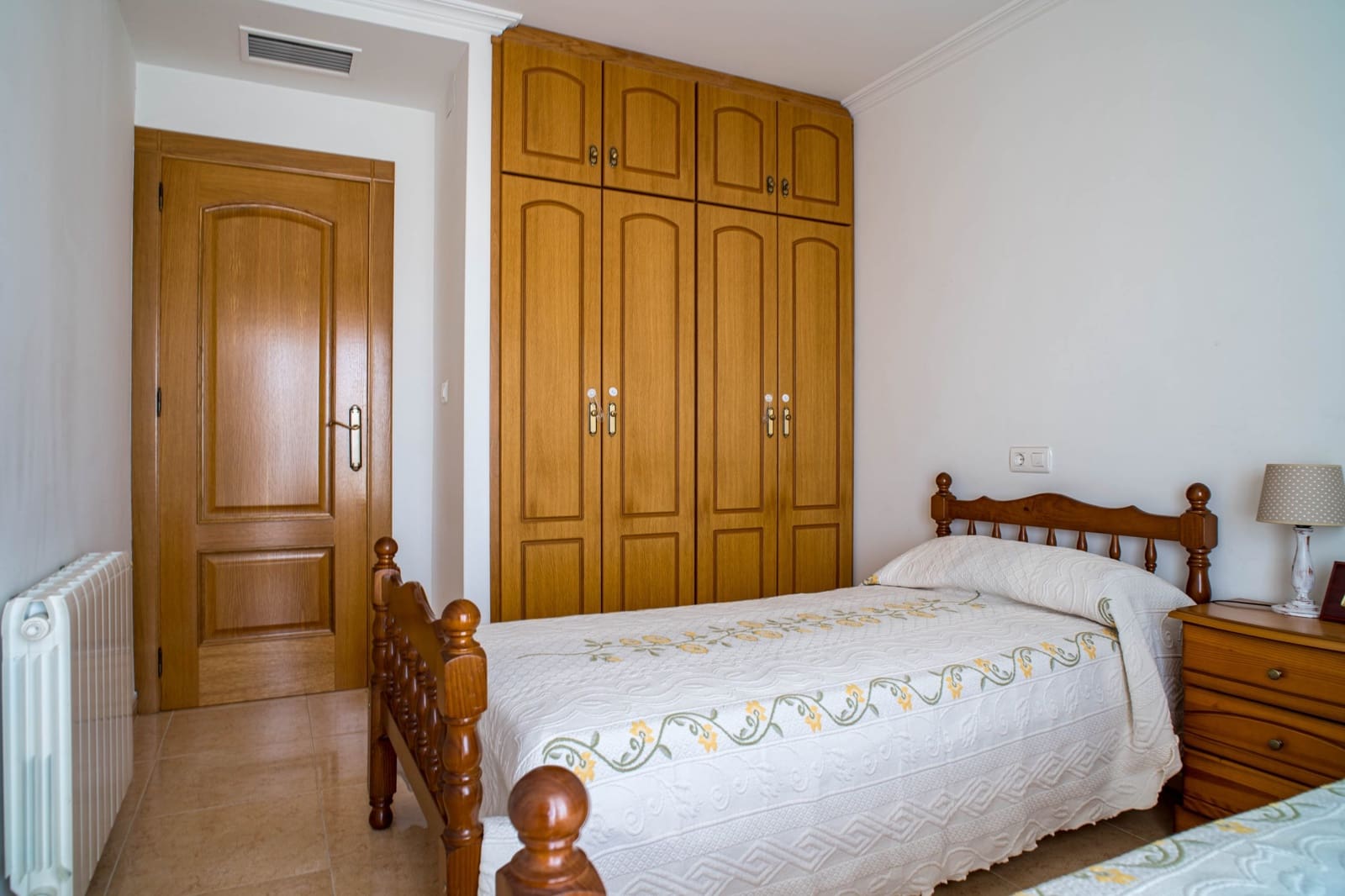 Chalet de 5 habitaciones en Pinoso en venta con piscina garaje - 399.950 € (Ref: 9958434)