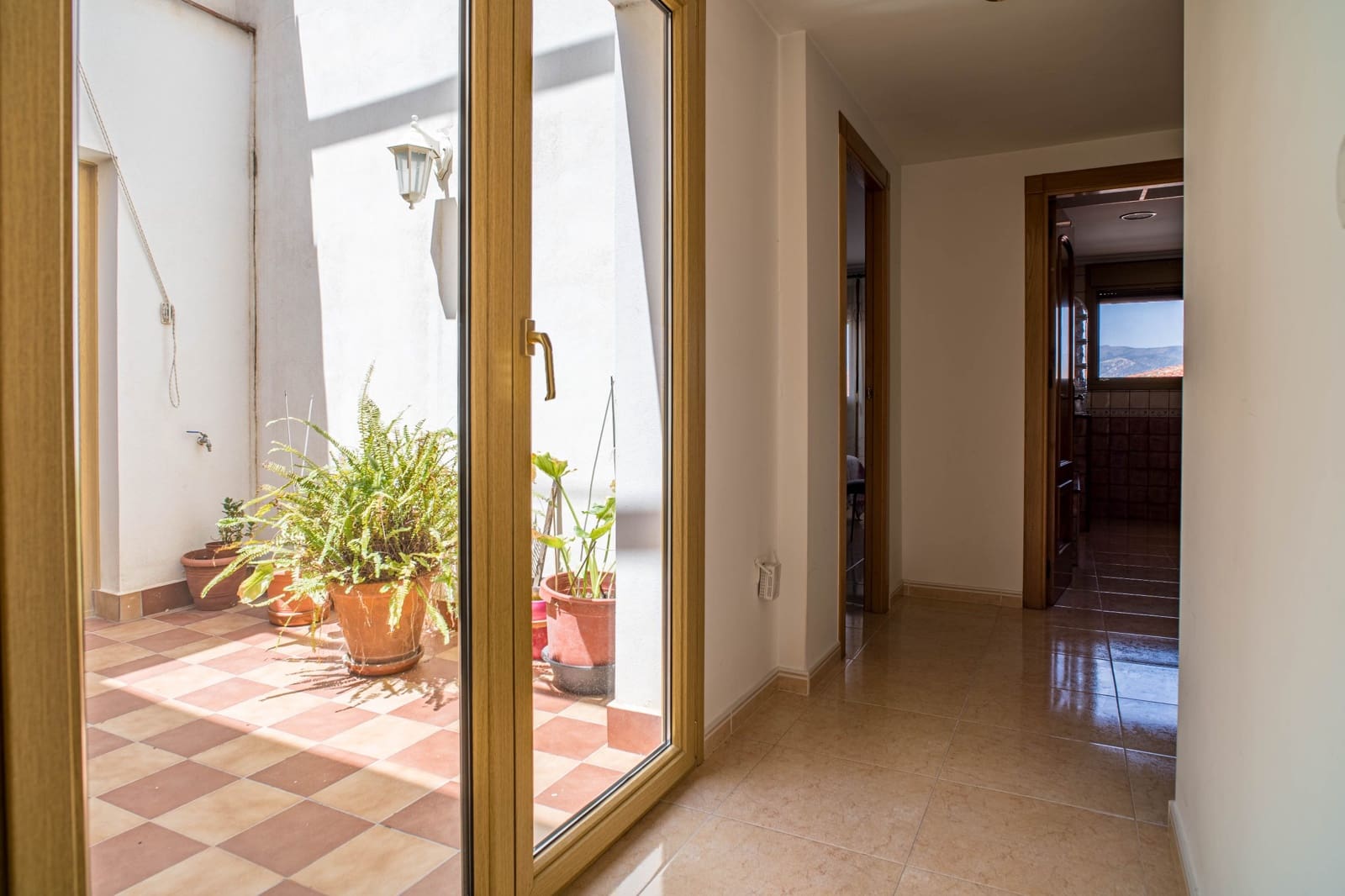 Chalet de 5 habitaciones en Pinoso en venta con piscina garaje - 399.950 € (Ref: 9958434)