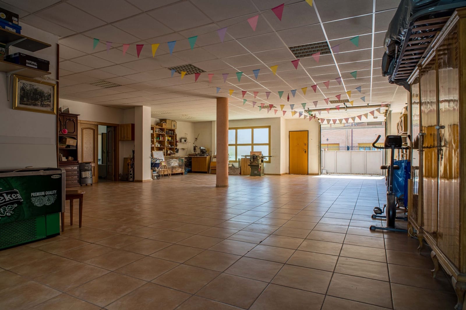 Chalet de 5 habitaciones en Pinoso en venta con piscina garaje - 399.950 € (Ref: 9958434)