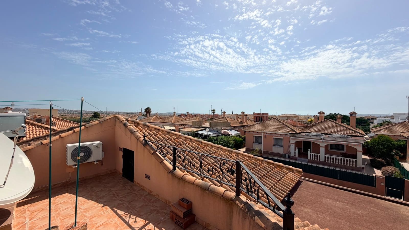 3 soveværelse Villa til salg i Los Montesinos med swimmingpool - € 315.000 (Ref: 9959124)