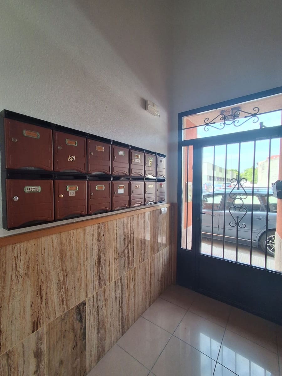 Apartamento de 4 habitaciones en Catral en venta con piscina garaje - 215.000 € (Ref: 9961991)