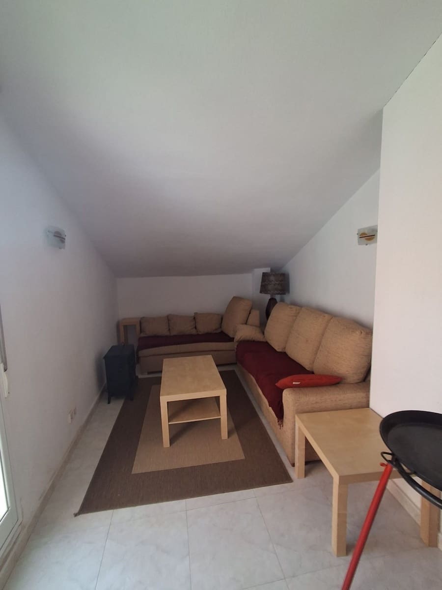Apartamento de 4 habitaciones en Catral en venta con piscina garaje - 215.000 € (Ref: 9961991)