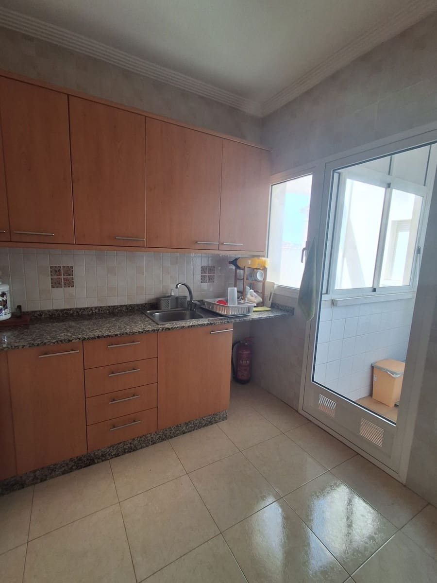 Apartamento de 4 habitaciones en Catral en venta con piscina garaje - 215.000 € (Ref: 9961991)