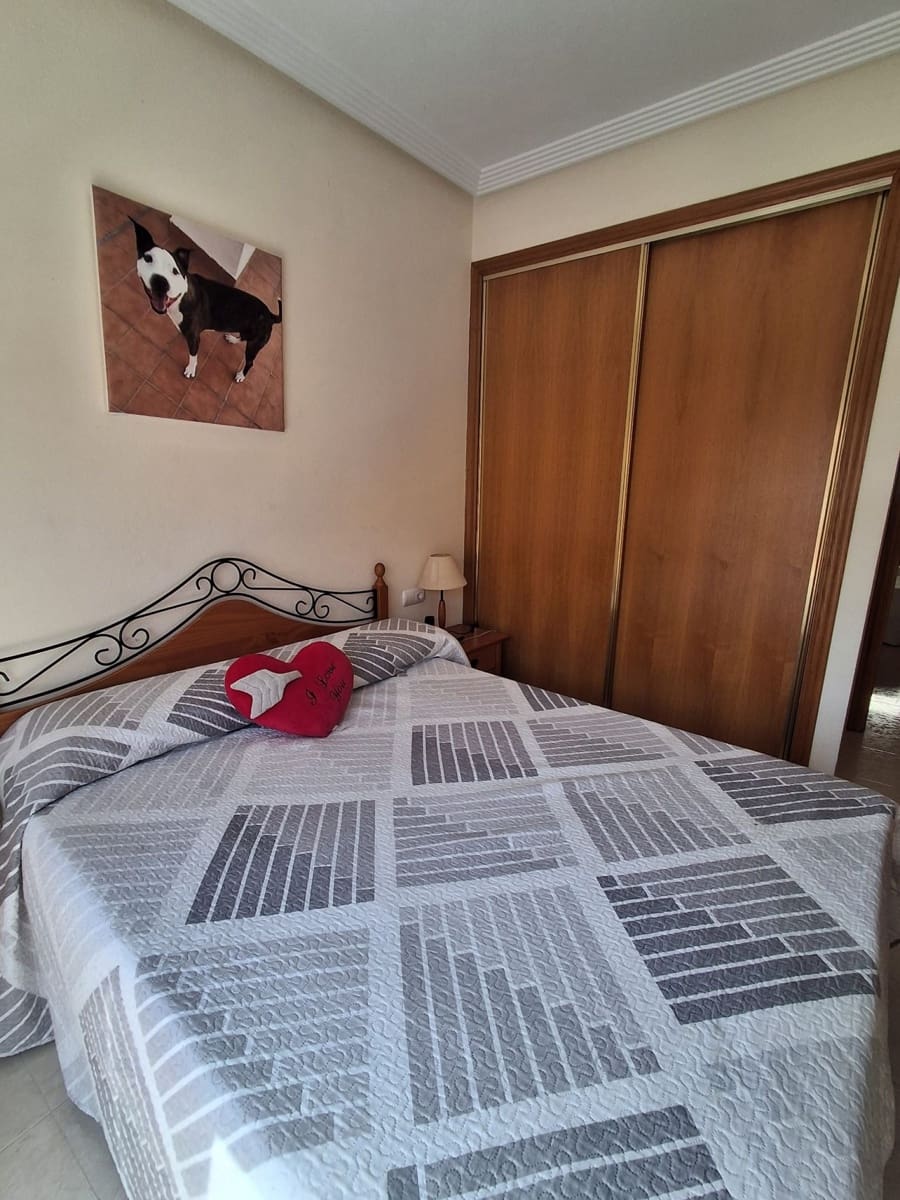 Apartamento de 4 habitaciones en Catral en venta con piscina garaje - 215.000 € (Ref: 9961991)