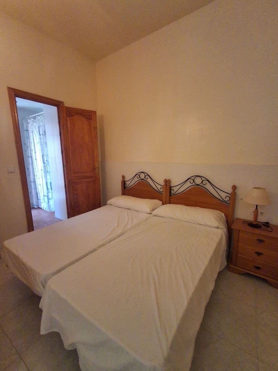 Apartamento de 4 habitaciones en Catral en venta con piscina garaje - 215.000 € (Ref: 9961991)
