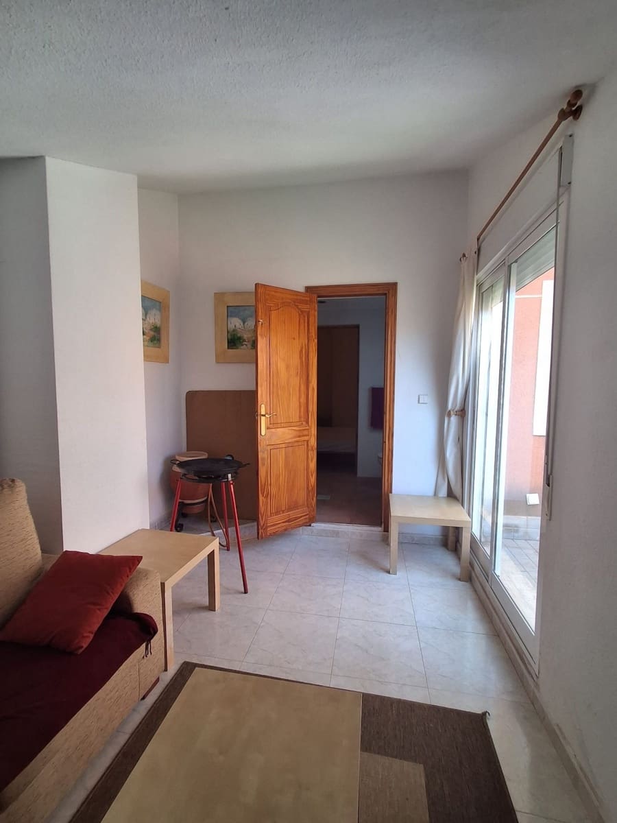 Apartamento de 4 habitaciones en Catral en venta con piscina garaje - 215.000 € (Ref: 9961991)