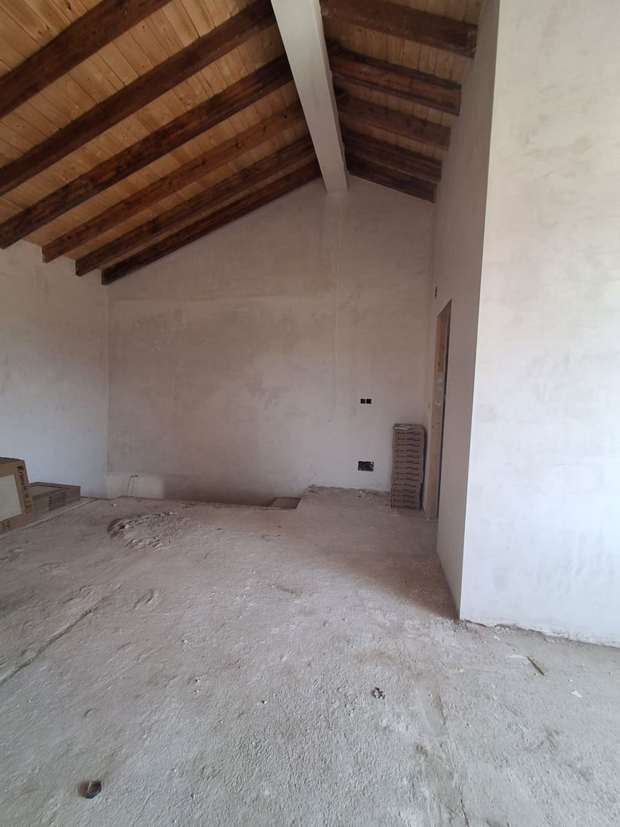 4 slaapkamer Finca/Landhuis te koop in Pinoso met zwembad - € 295.000 (Ref: 9976770)