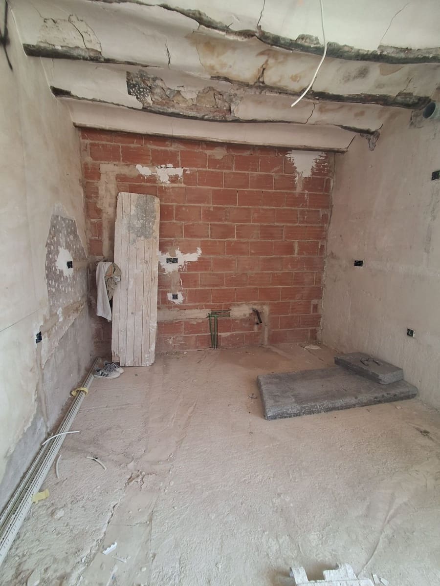 4 slaapkamer Finca/Landhuis te koop in Pinoso met zwembad - € 295.000 (Ref: 9976770)